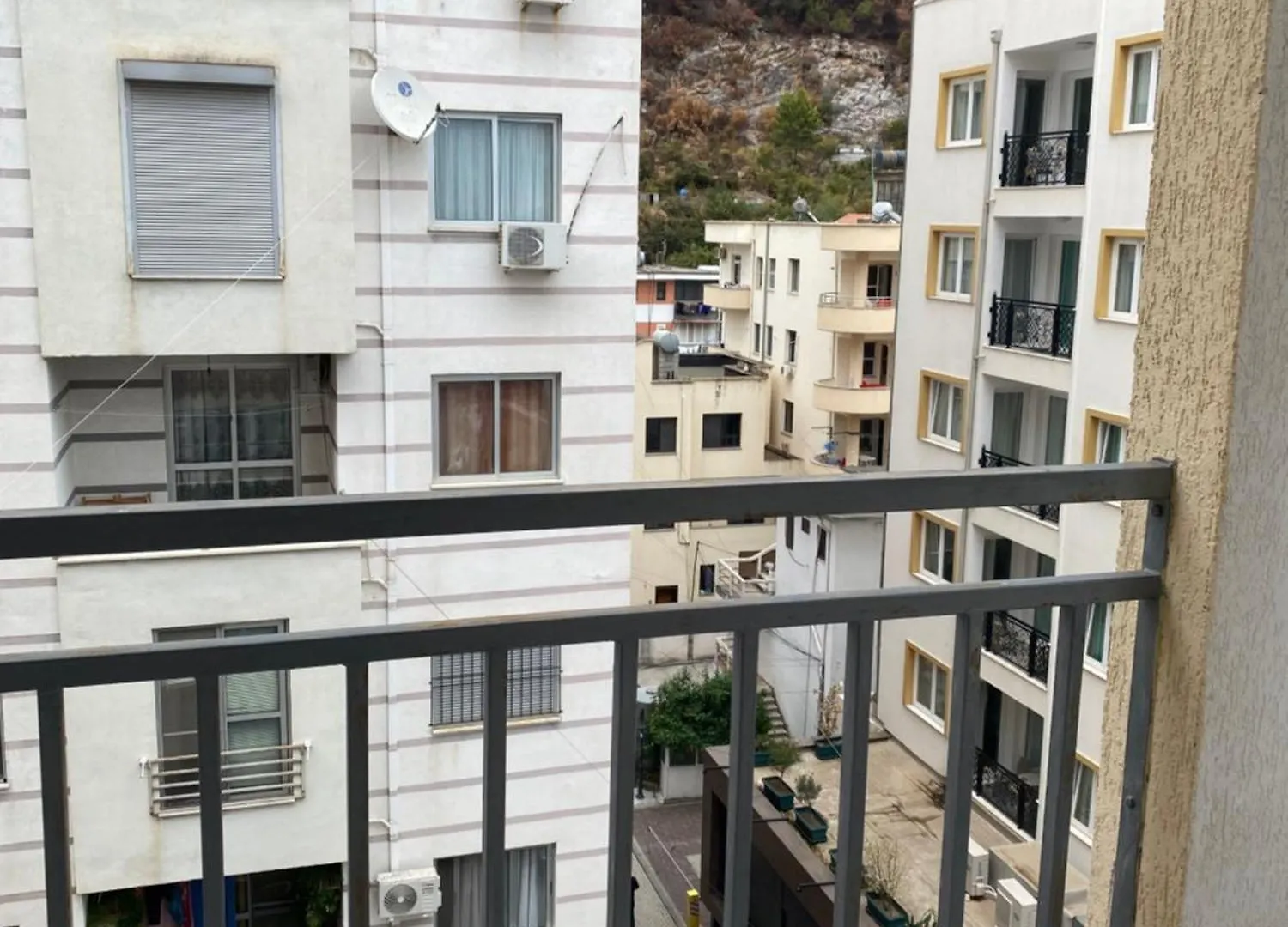 Seaside Apartment In Shëngjin