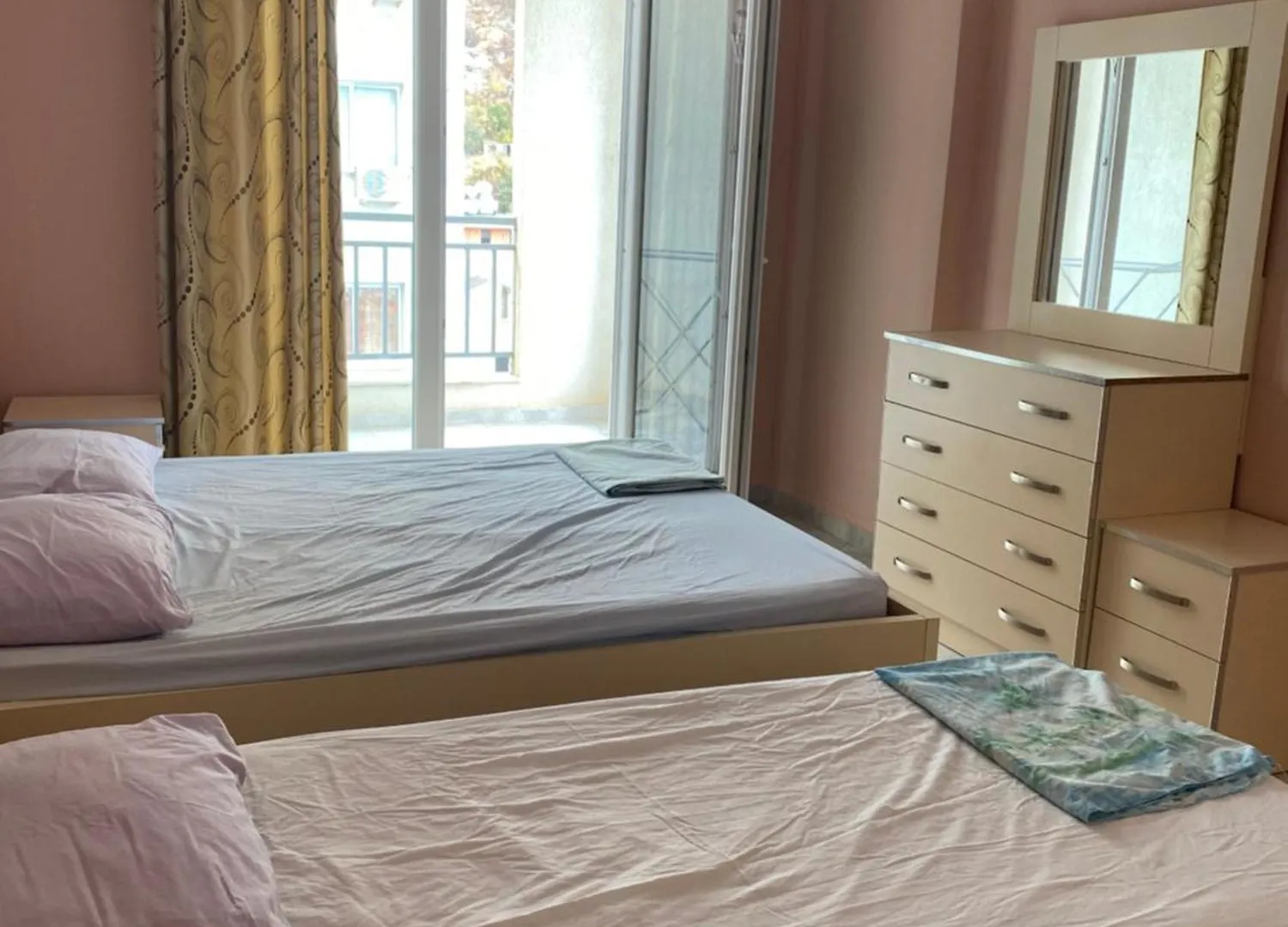 Seaside Apartment In Shëngjin